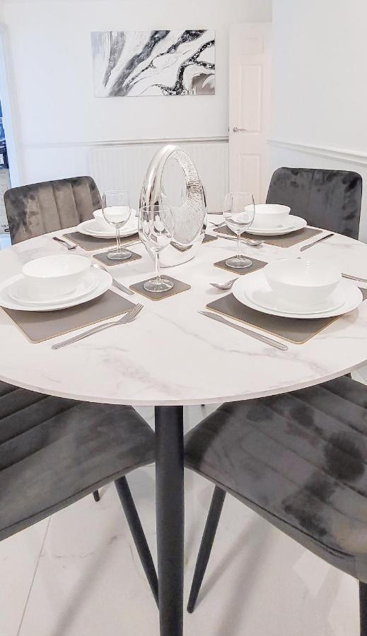 Stunning 2 Bedroom Apartment In Canary Wharf - Morland Apartments 伦敦 外观 照片